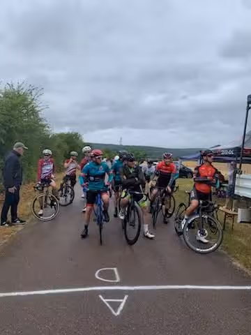 Photo 1 — cyclisme — Molesme — 2025