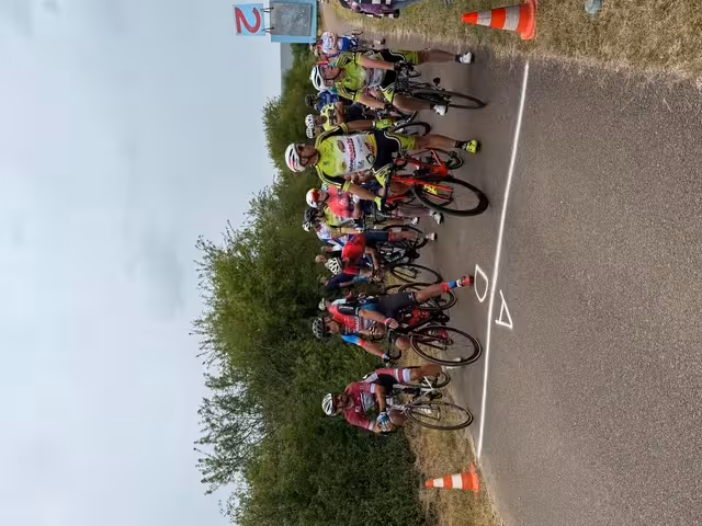 Photo 17 — cyclisme — Molesme — 2025