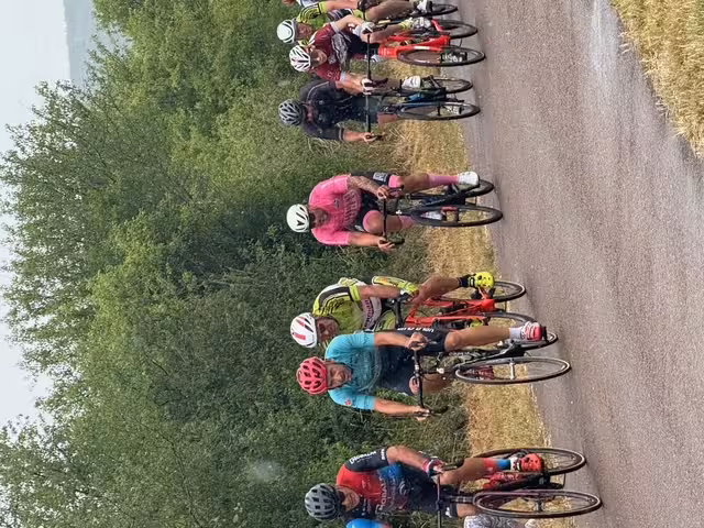 Photo 20 — cyclisme — Molesme — 2025