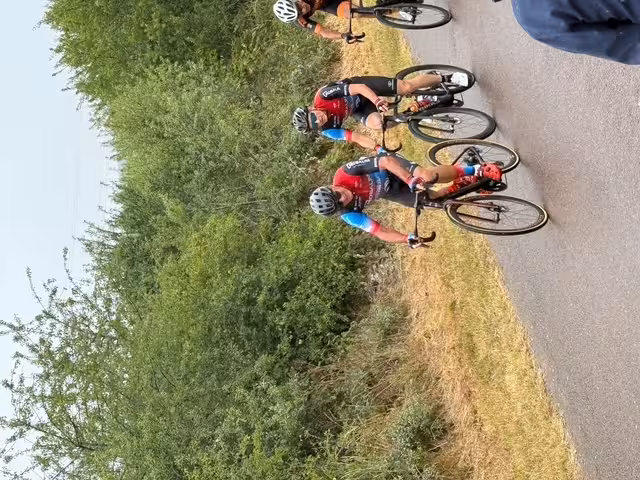 Photo 33 — cyclisme — Molesme — 2025