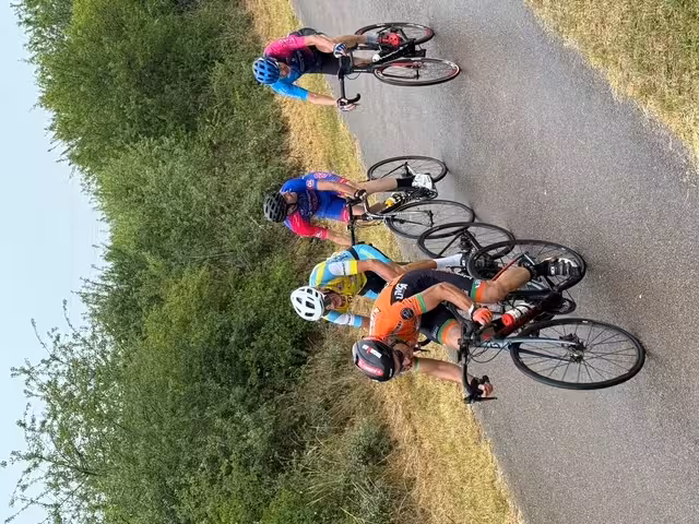 Photo 36 — cyclisme — Molesme — 2025