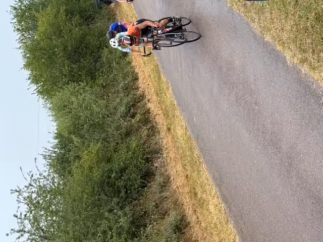 Photo 37 — cyclisme — Molesme — 2025