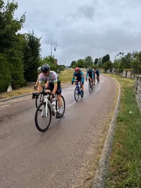 Photo 7 — cyclisme — Molesme — 2025