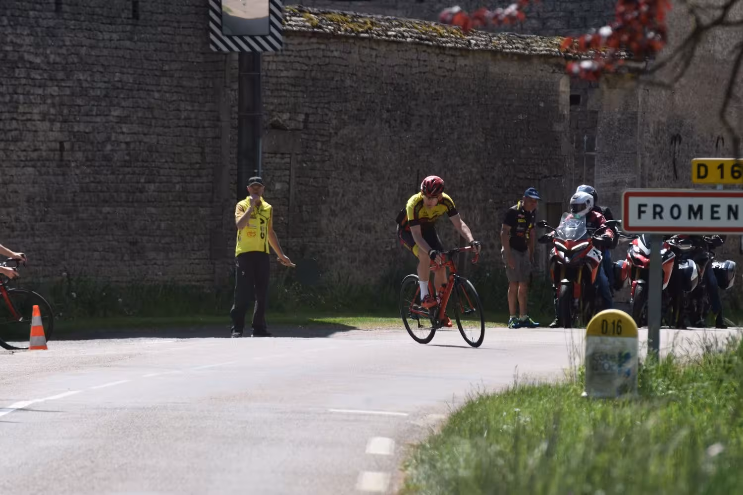 Photo 18 — cyclisme — Saint Martin du Mont — 2025