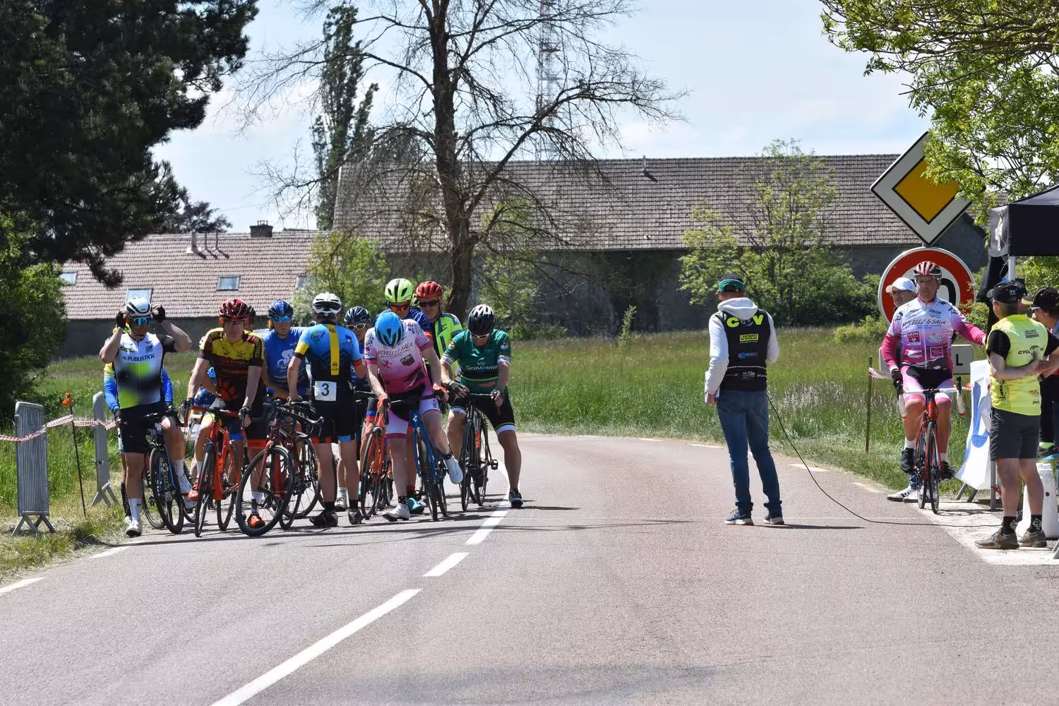 Photo 3 — cyclisme — Saint Martin du Mont — 2025